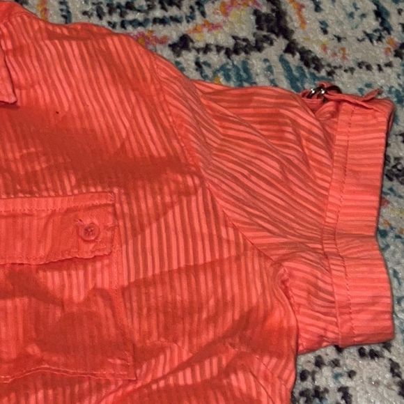 Peach button up top - Picture 3 of 8